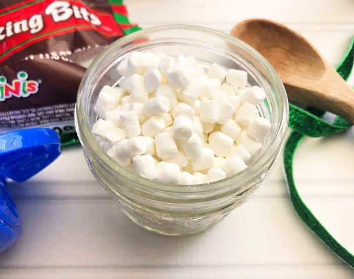 add marshmallows to DIY Mason jar gifts