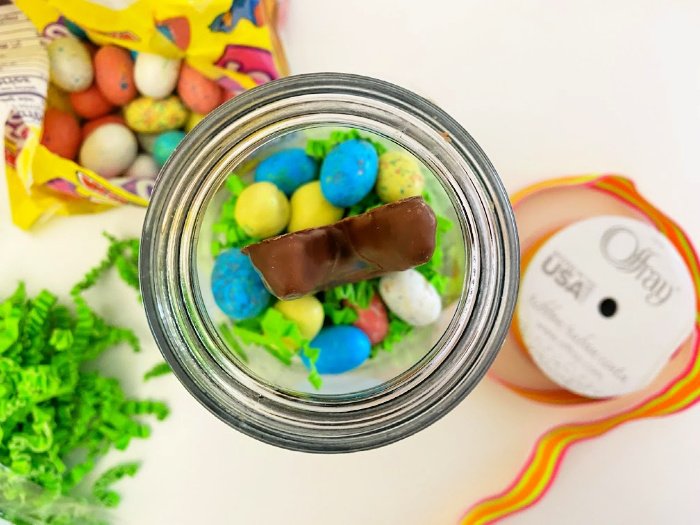 add Robin Eggs for Mason jar gifts