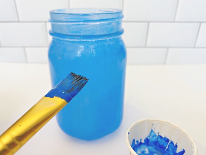 paint Mason jar crafts to make beach jars