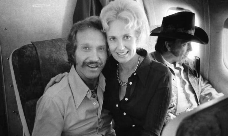 Marizona Robbins Early Life, Career, and Spouse - Mason Jar Breakfast