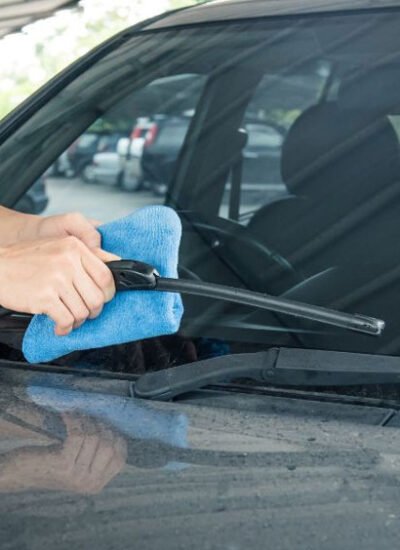 How Auto Glass Maintenance Improves Vehicle Resale Value for Businesses