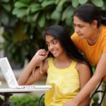 How Parents Can Help Their Kids Through College Applications