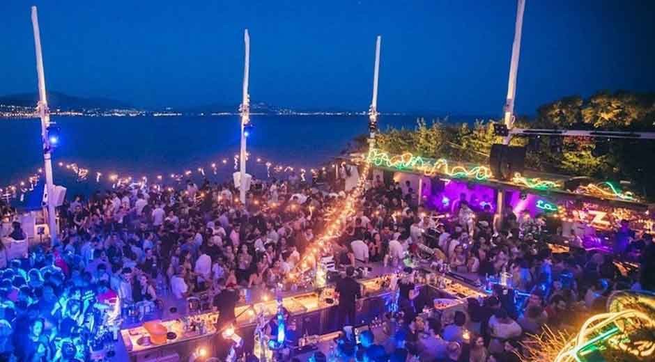 How to Enjoy Greece’s Vibrant Nightlife on Your Trip