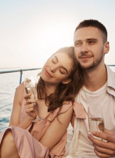 Why Boat Tours are the Best for Newlyweds
