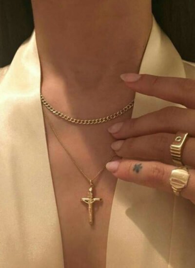 How to Pair Women's Gold Crosses with Casual Outfits