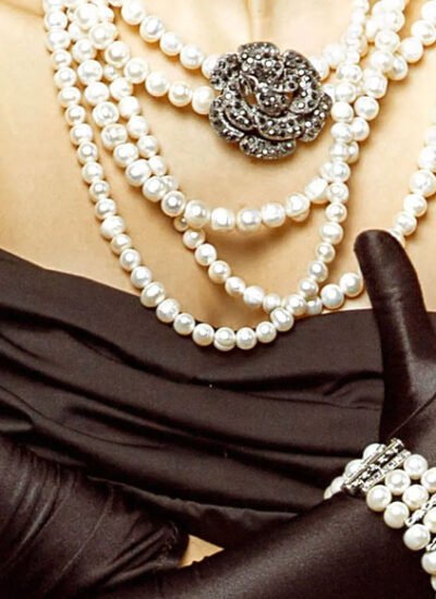 People Are Starting Their Outfits With Jewelry First