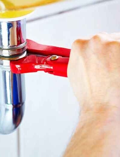 What Every Phoenix Homeowner Should Ask Before Hiring a Plumber