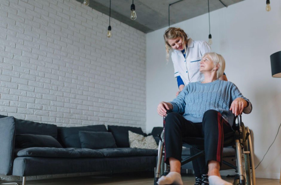 How to Tell If Your Elderly Parent Needs In-Home Care