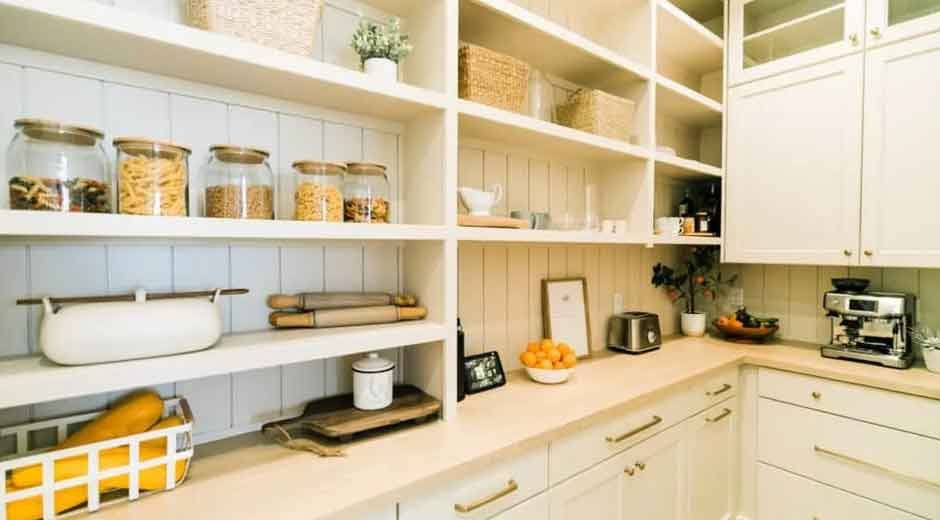 Why-Glass,-Cabinets,-and-Accessories-Need-to-Be-Made-to-a-High-Standard