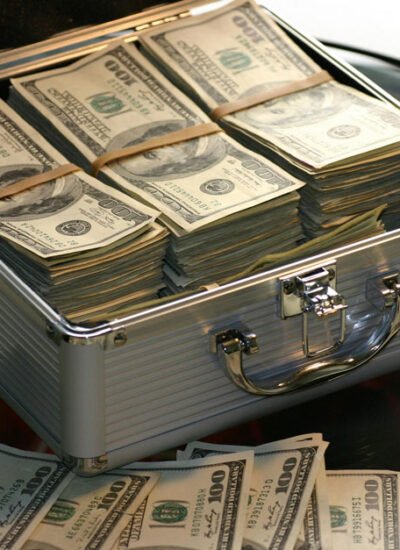 4-Simple-Tips-to-Balance-Saving-for-Retirement-with-Living-Today