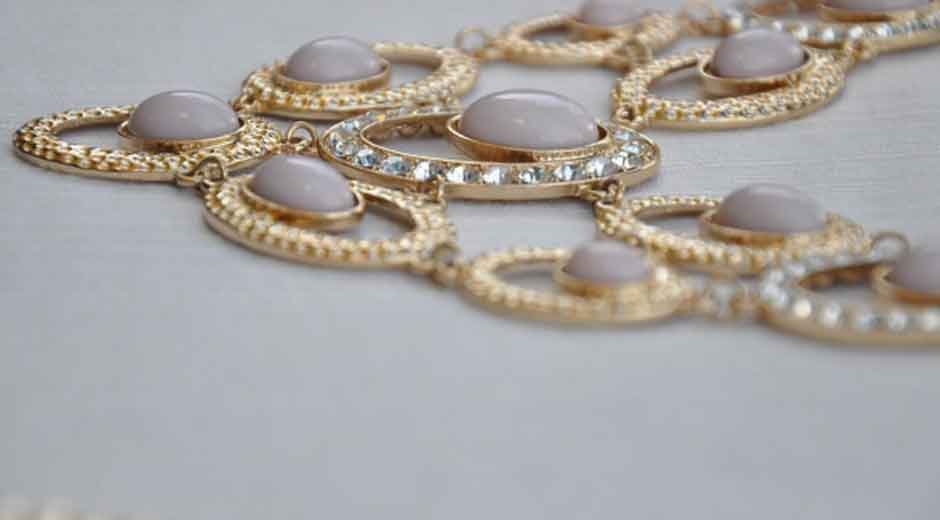 Gifts-That-Last-Longer-Than-the-Moment-–-The-Rise-of-Meaningful-Keepsakes