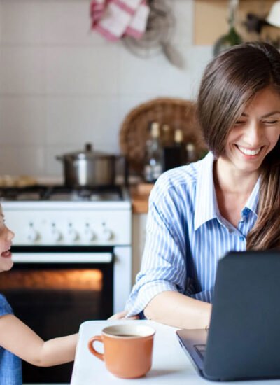How Fast Internet Helps Busy Moms Run the Household More Smoothly