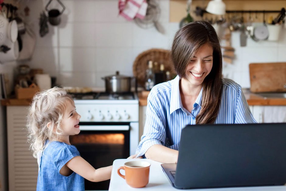 How Fast Internet Helps Busy Moms Run the Household More Smoothly