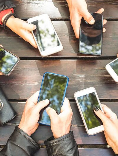 Simple Ways to Stay On Track Without Using Your Phone All Day