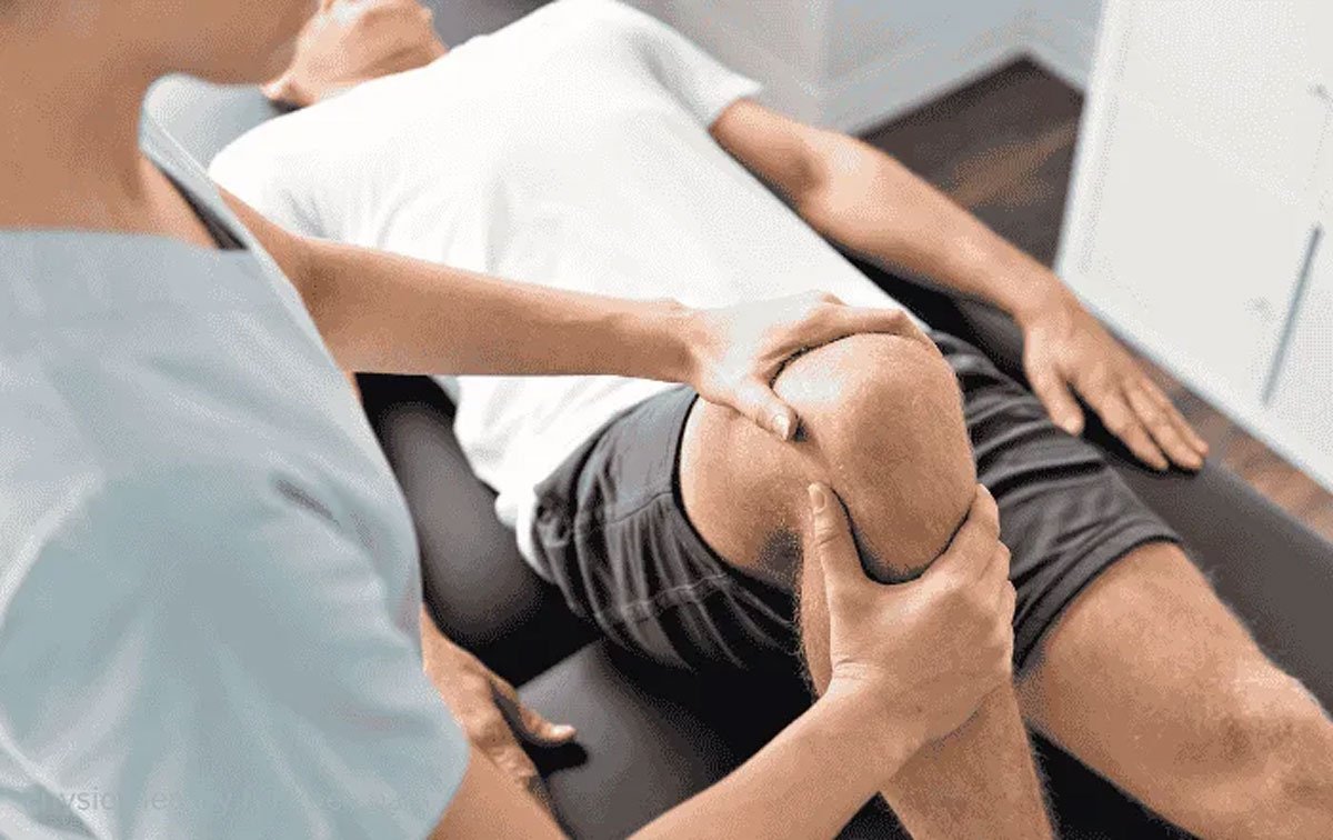 Why a visit to a physiotherapist is the best course of action for those suffering knee pain