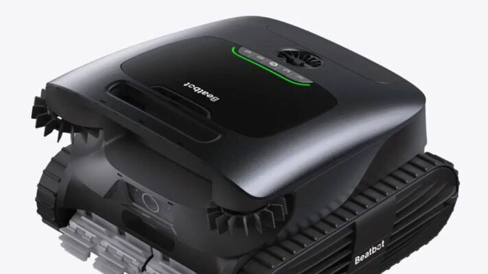 how-a-swimming-pool-robotic-cleaner-transforms-ear-1