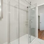 top-tricks-for-reducing-streaks-on-shower-doors-1