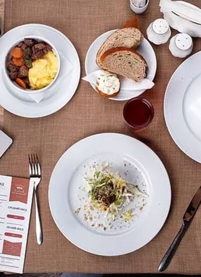 How to Balance Healthy Travel Snacks and Fine Dining on a Tokyo Business Trip