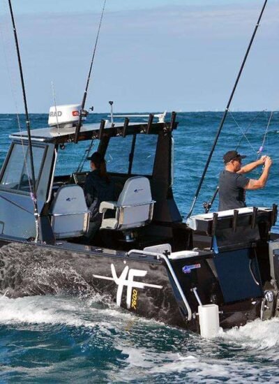 the-practical-advantages-of-hardtop-boats-for-offs-1