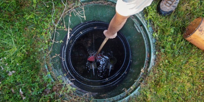 5 Benefits of Septic Systems Over Public Sewage for Your Home's Plumbing System