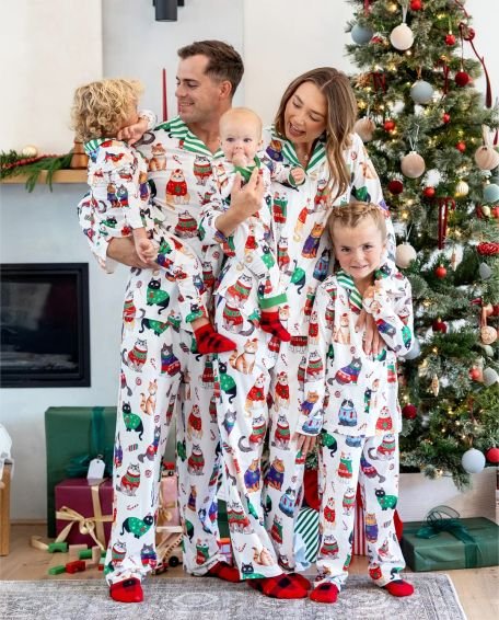cinnamon-rolls-set-the-pace-for-christmas-family-p-2
